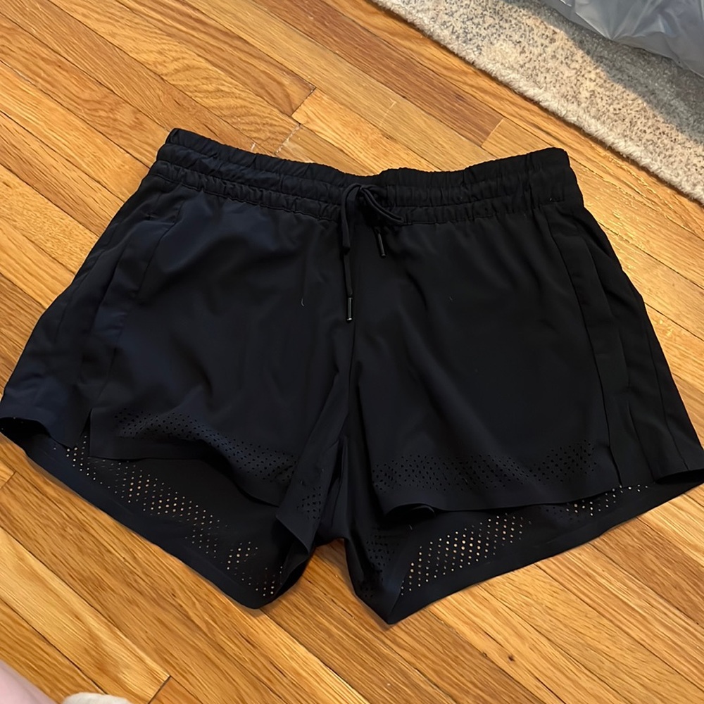Athlete shorts size 6